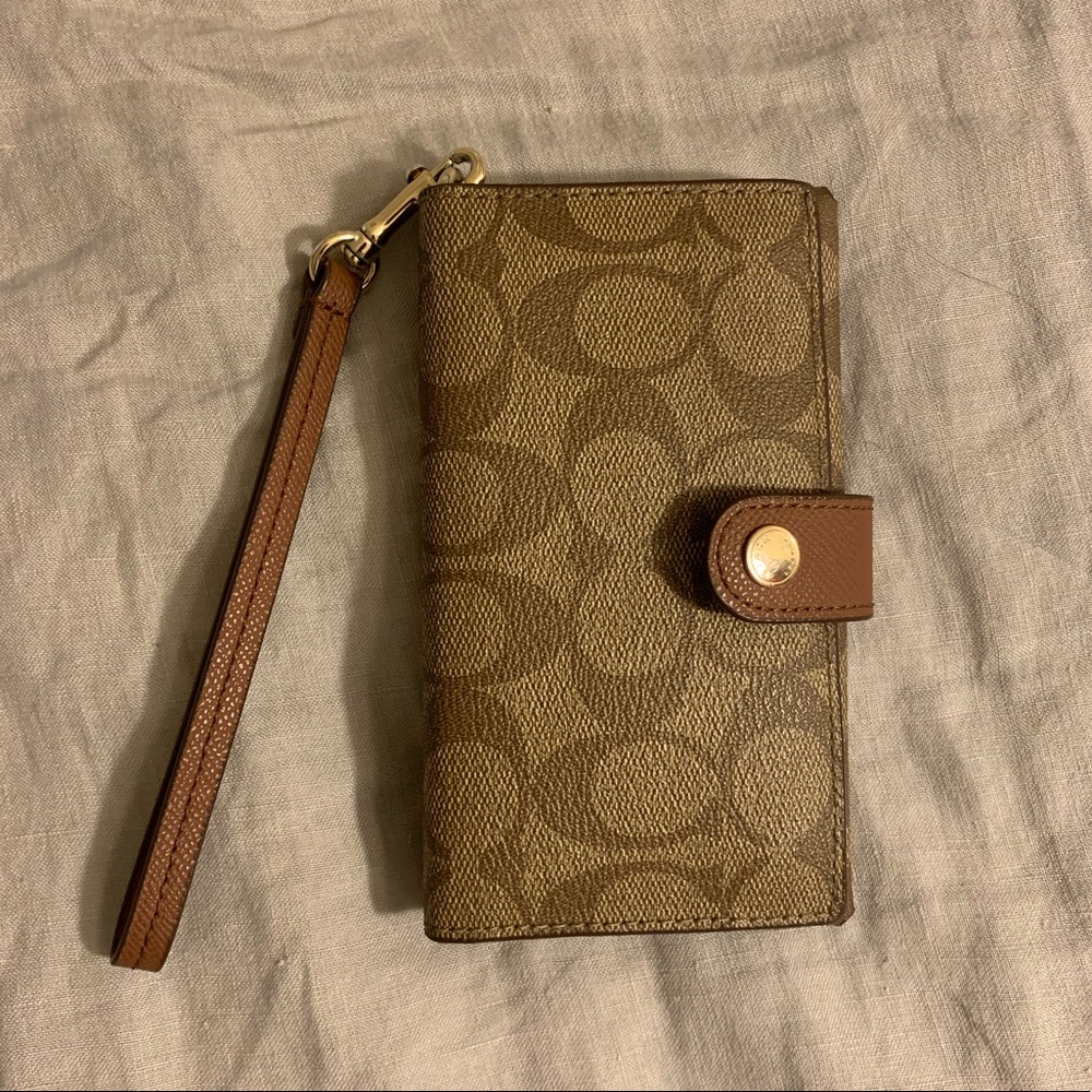 Coach Classic Leather Wristlet (Brown, Gold)